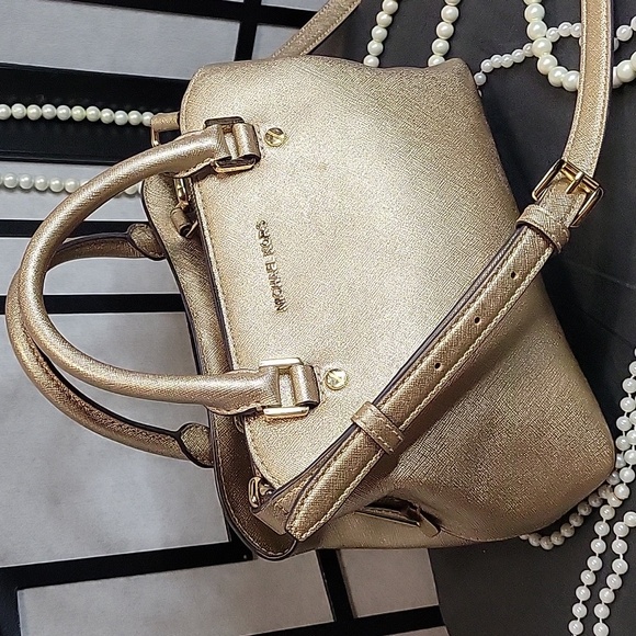 Michael Kors Metallic Golden Savannah Small Satchel with 🆕️MK Dust Bag - Picture 1 of 17